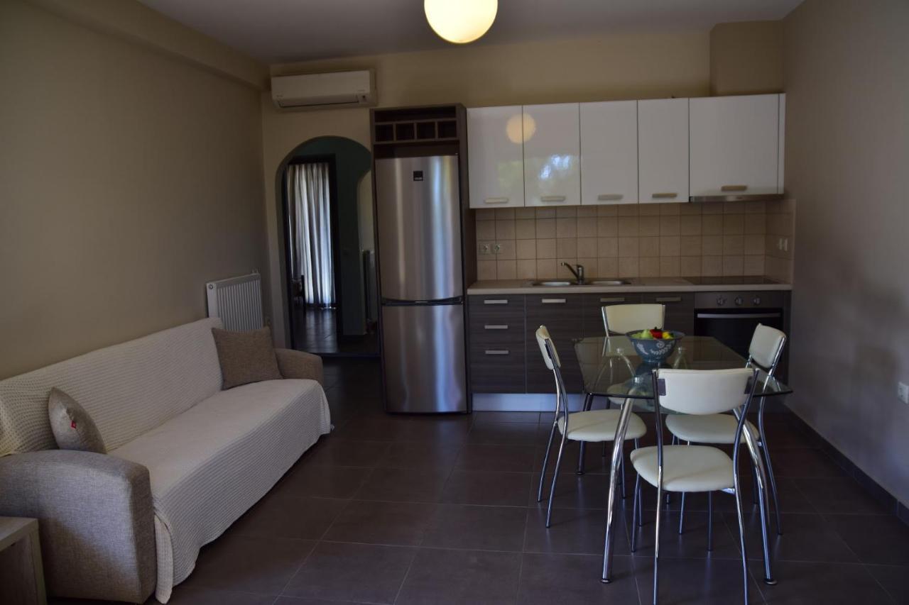 D'Angelos Apartments Karavomylos Ngoại thất bức ảnh