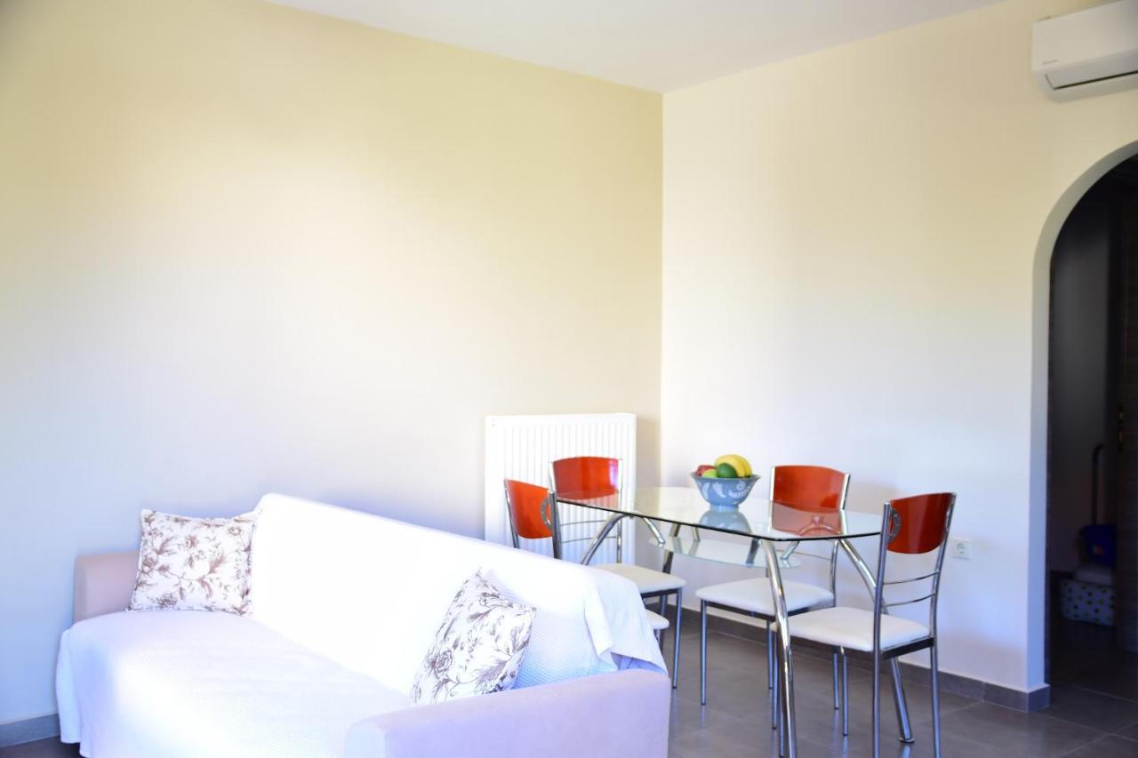 D'Angelos Apartments Karavomylos Ngoại thất bức ảnh