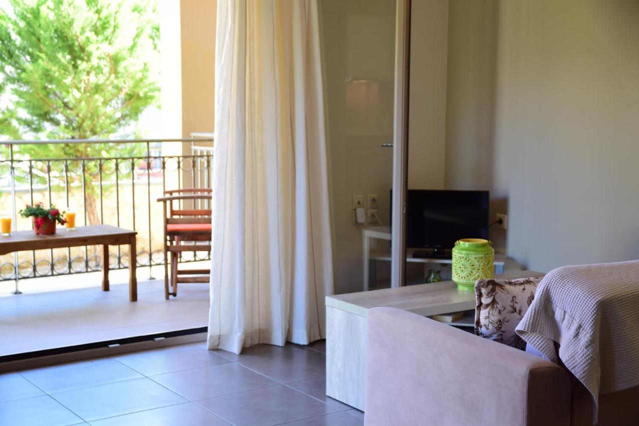 D'Angelos Apartments Karavomylos Ngoại thất bức ảnh